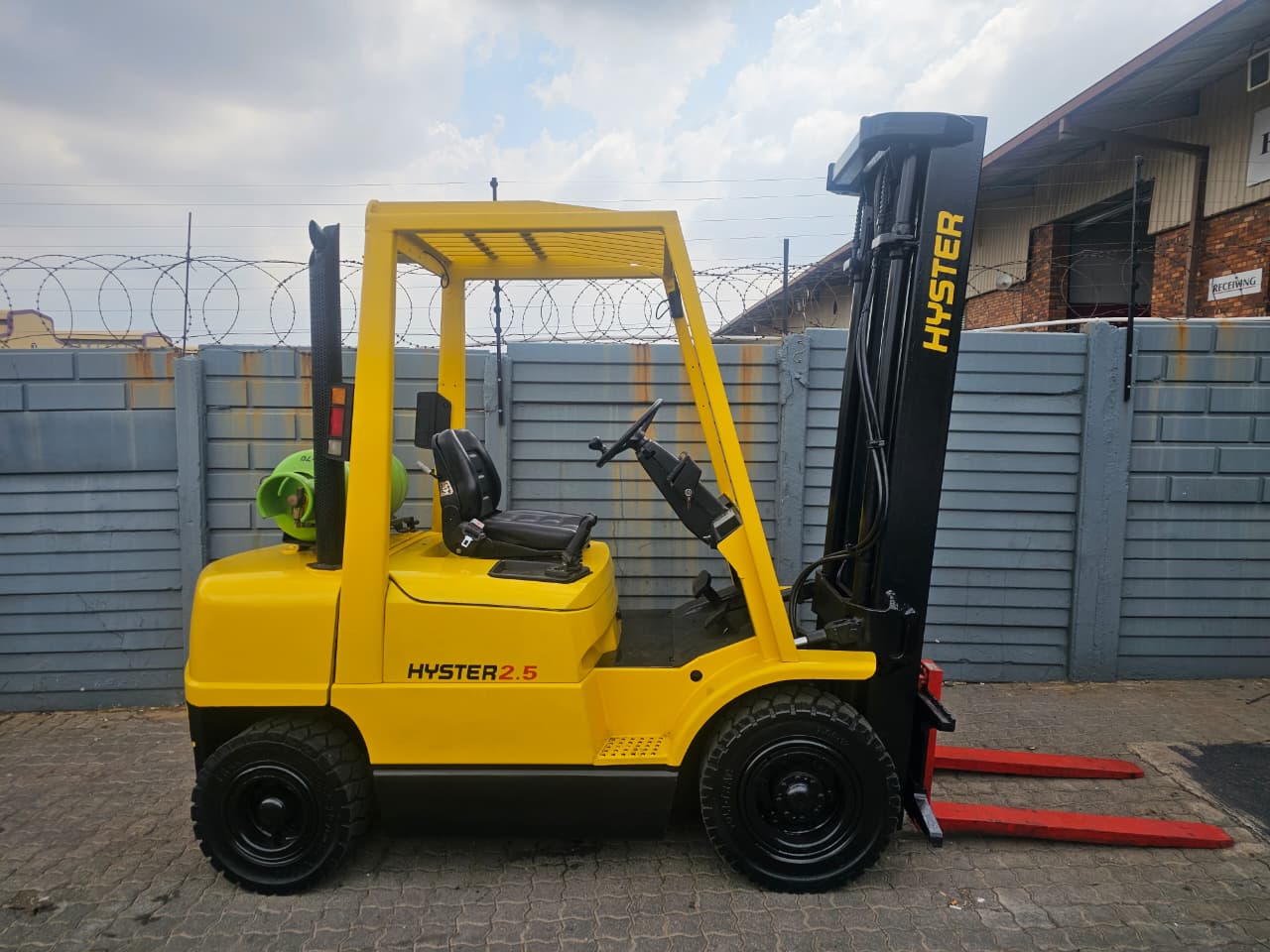 Forklift 19